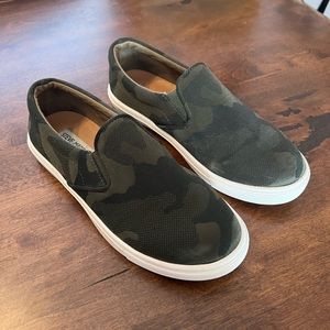 Steve Madden Slip On Sneaker